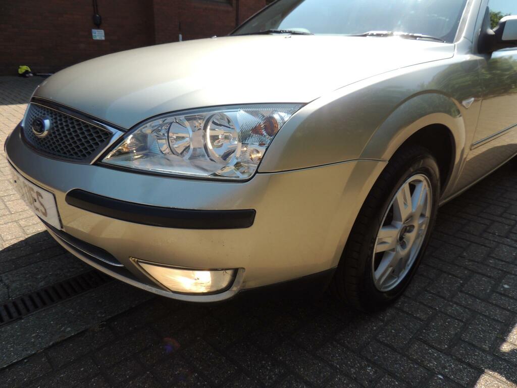 Ford Mondeo  Silver #30