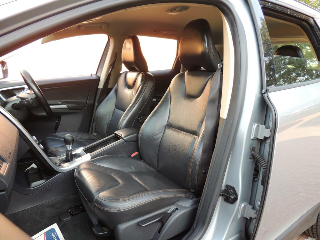 Volvo XC60 D5 Se Awd Blue #71