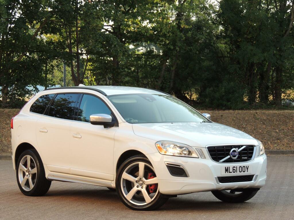 Volvo XC60 R-design White