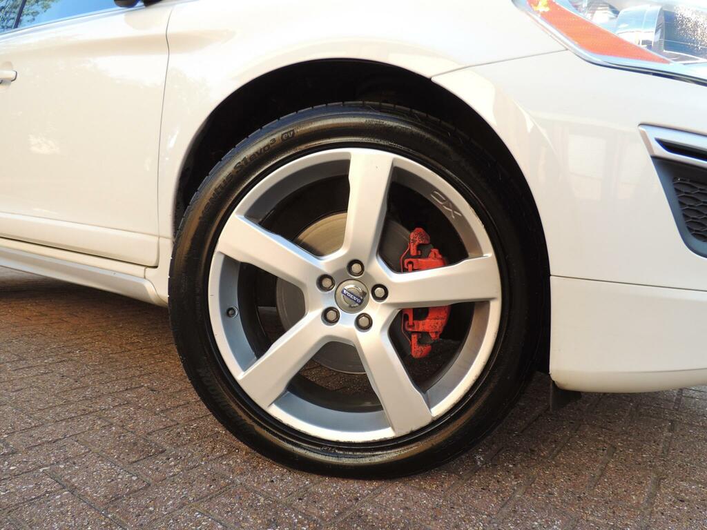 Volvo XC60 R-design White #5