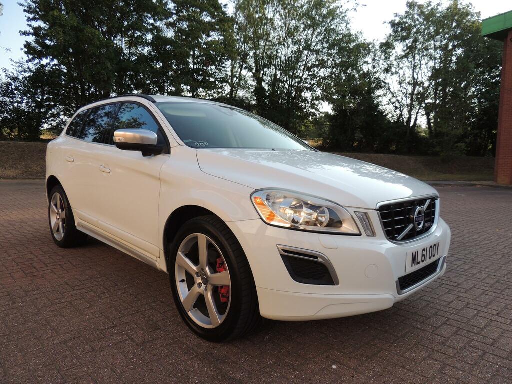 Volvo XC60 R-design White #6