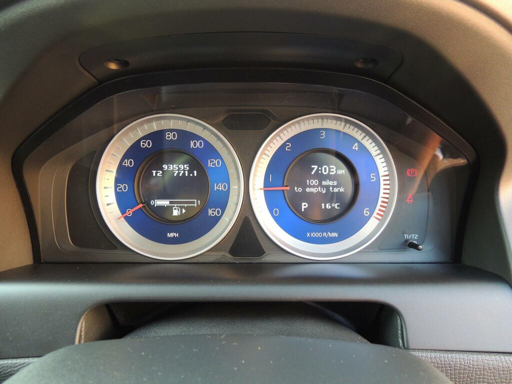 Volvo XC60 D5 R-design Awd Silver #57