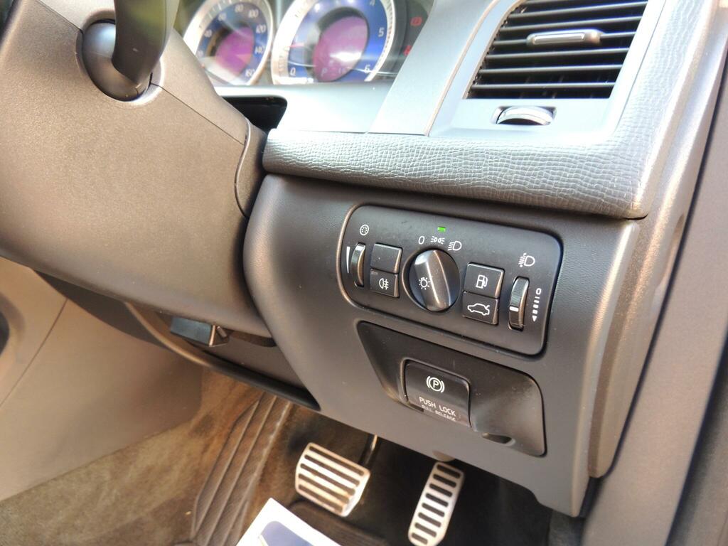 Volvo XC60 D5 R-design Awd Silver #53