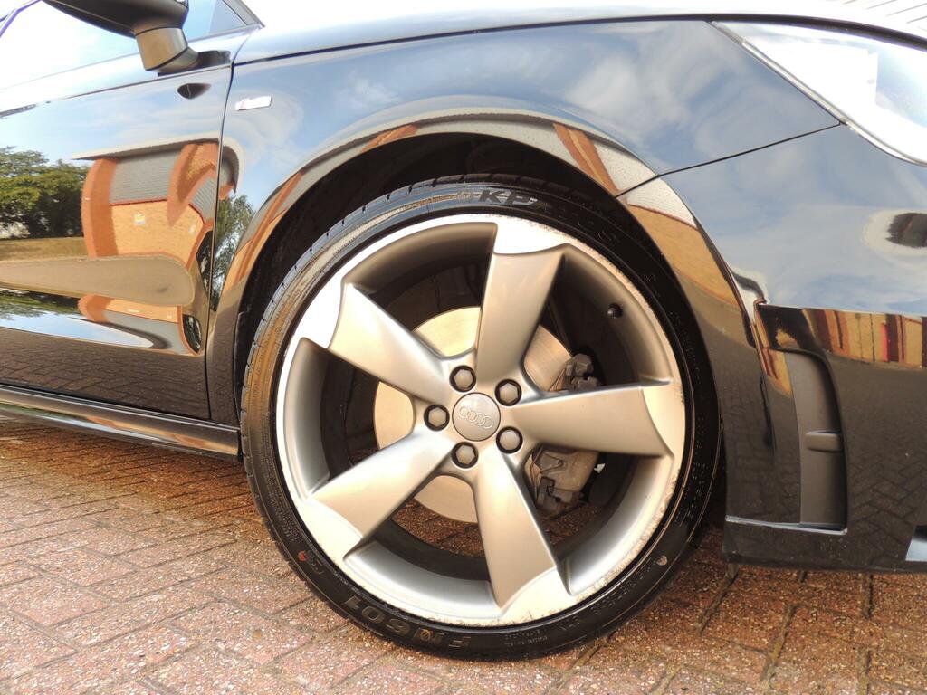Audi A1 Black Edition Black #5