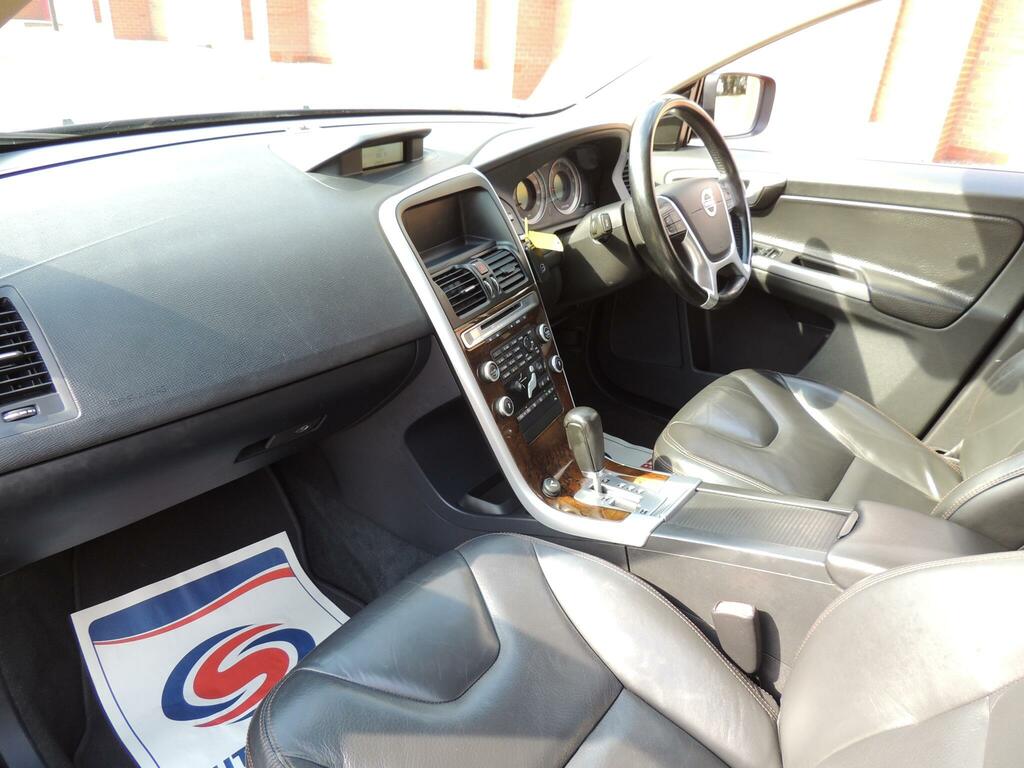 Volvo XC60 Se Lux Premium Blue #81