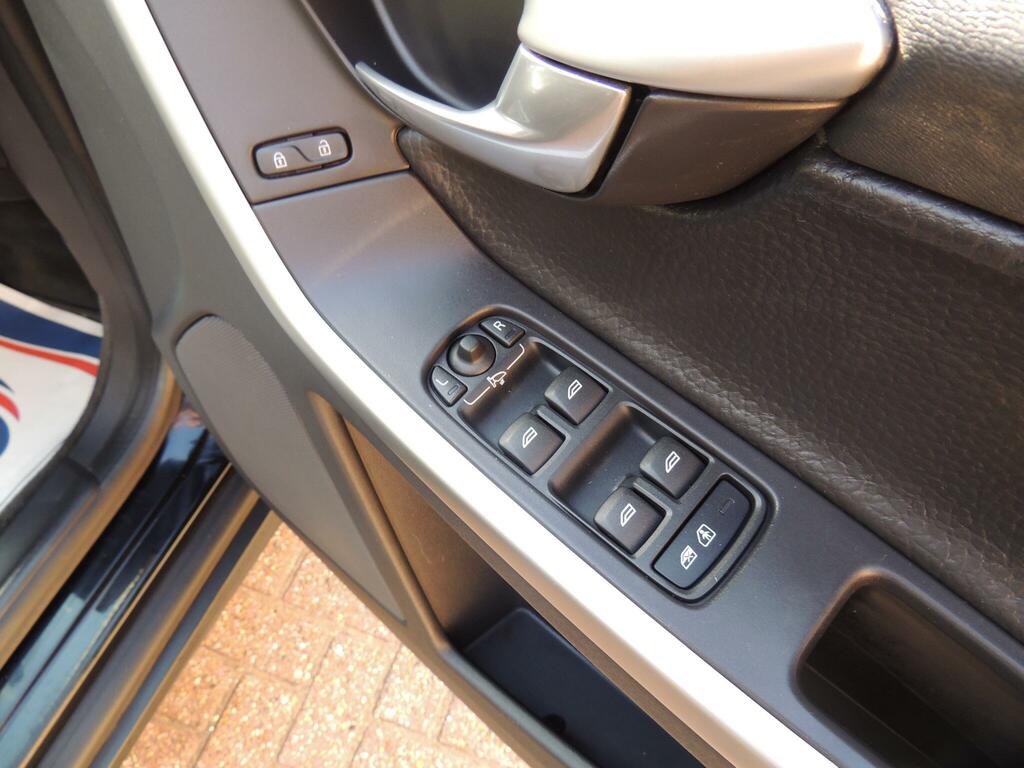 Volvo XC60 Se Lux Premium Blue #39