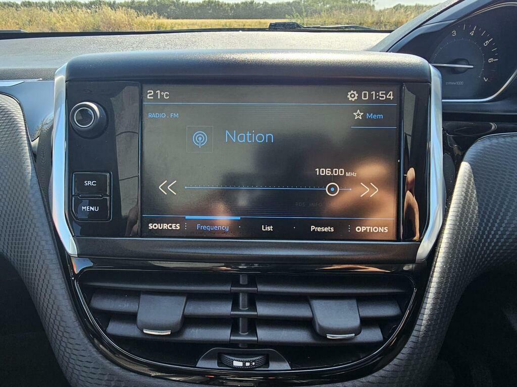 Peugeot 2008 Blue Hdi Active White #15