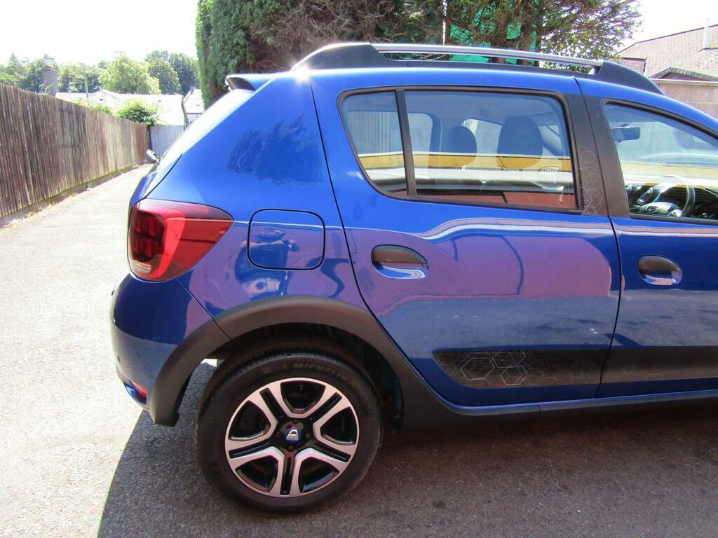 Dacia Sandero Stepway 1.0 Tce Essential Hatchback White #100