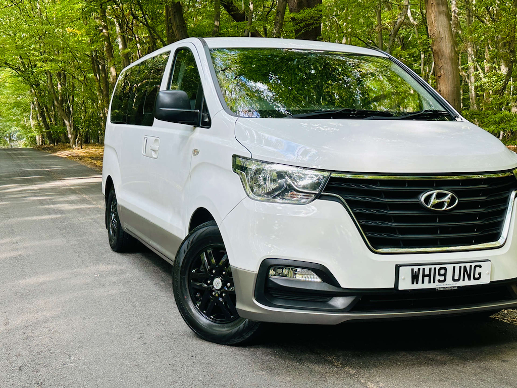 Hyundai I800 2.5 L Se Crdi White #2