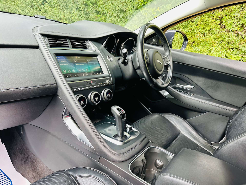 Jaguar E-Pace 2.0 L S Awd 4Wd Black #6