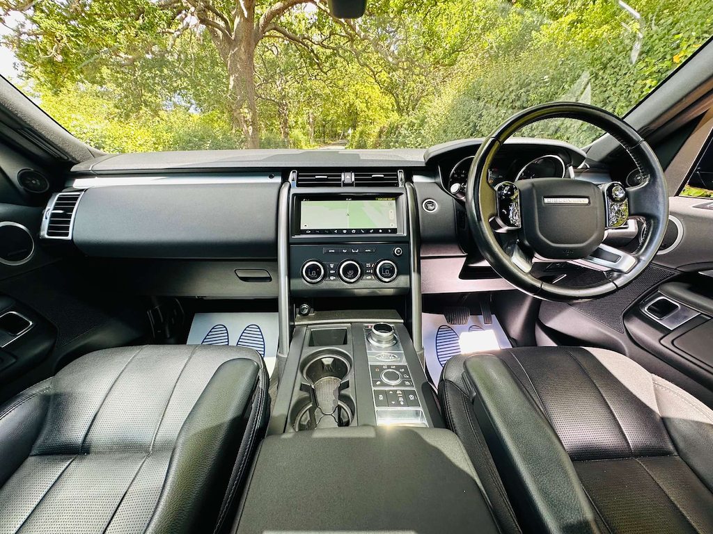 Land Rover Discovery 3.0 L Landmark Edition Sd6 4Wd Black #6