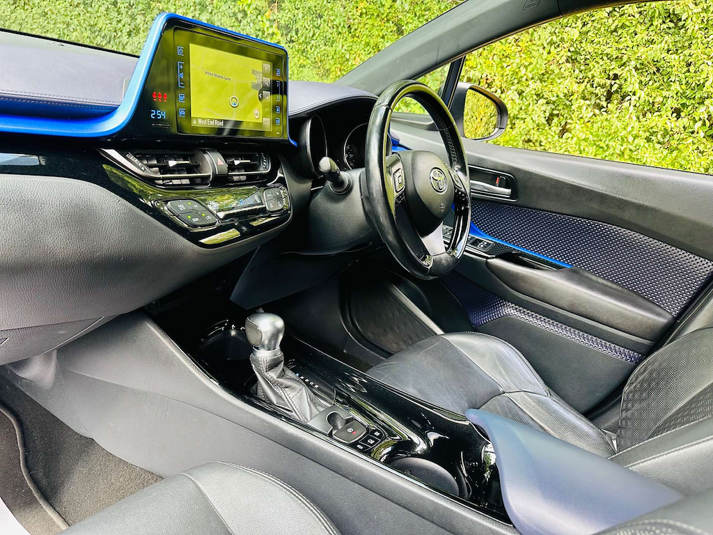 Toyota C-Hr 1.8 L Design Hev Cvt NL20WZY Silver #6
