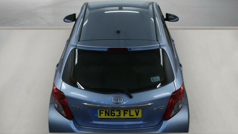 Toyota Yaris 1.0 Vvt-i Tr 70 Bhp Blue #13