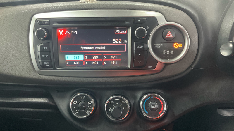 Toyota Yaris 1.0 Vvt-i Tr 70 Bhp Blue #8