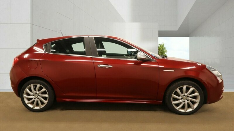 Alfa Romeo Giulietta Jtdm-2 Veloce Red #3