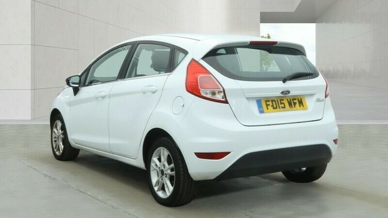 Ford Fiesta Zetec White #6