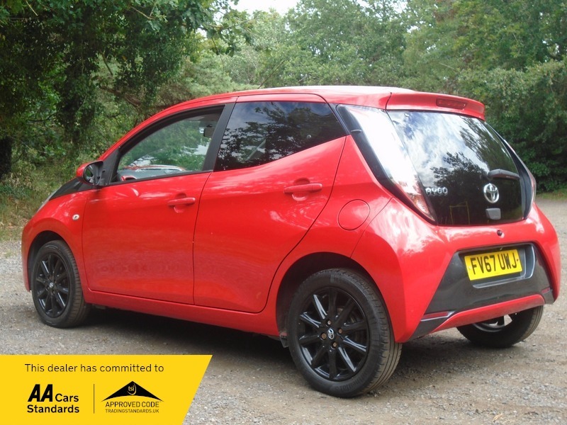 Toyota Aygo Vvt-i X-style FV67UWJ Red #3