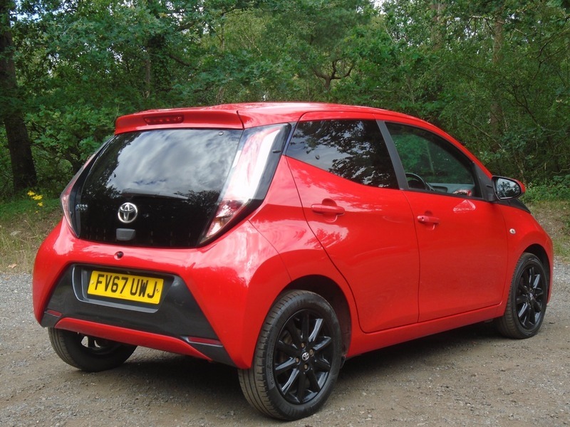 Toyota Aygo Vvt-i X-style FV67UWJ Red #4