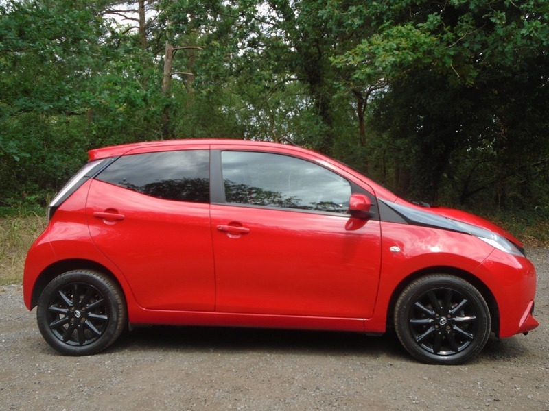 Toyota Aygo Vvt-i X-style FV67UWJ Red #6