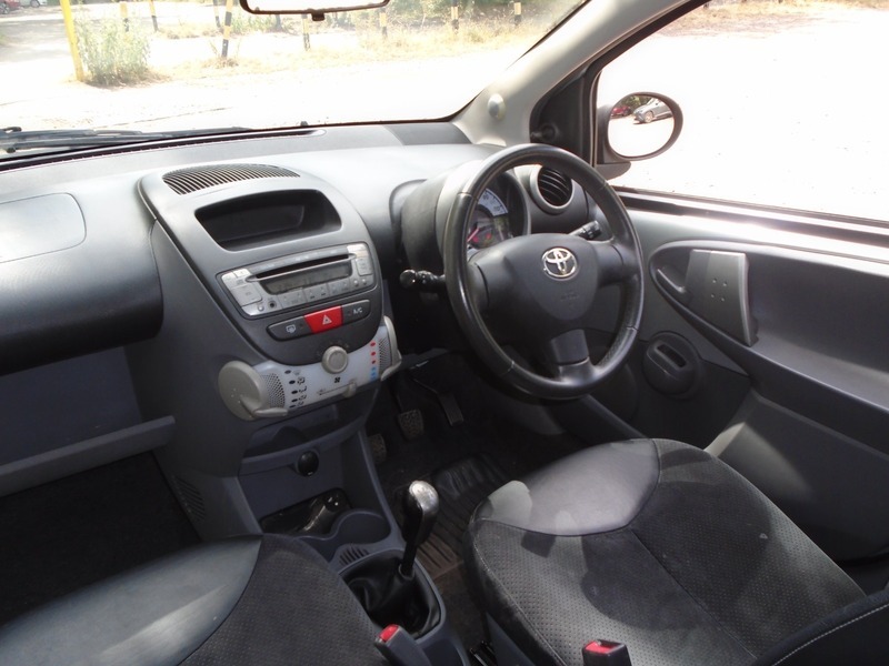 Toyota Aygo 1.0 Vvt-i Ice Hatchback Euro 5 White #26