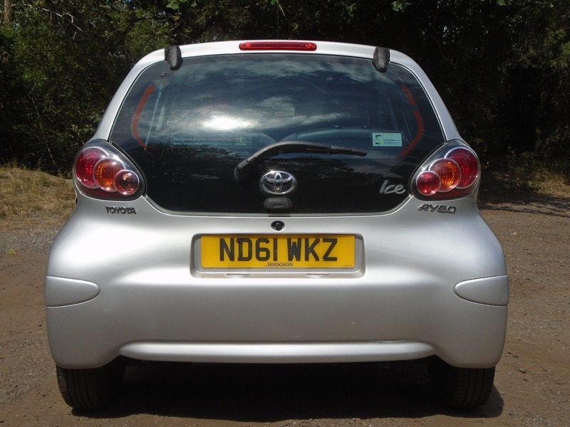 Toyota Aygo 1.0 Vvt-i Ice Hatchback Euro 5 White #9