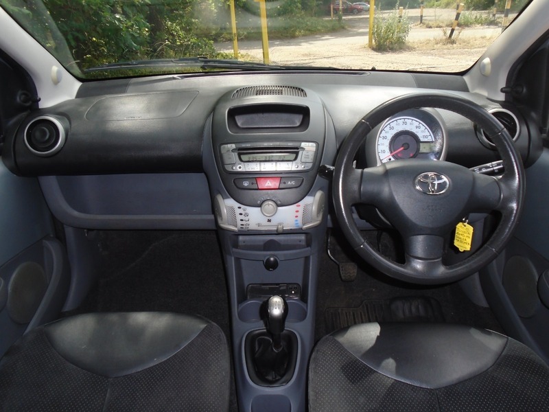 Toyota Aygo 1.0 Vvt-i Ice Hatchback Euro 5 White #27