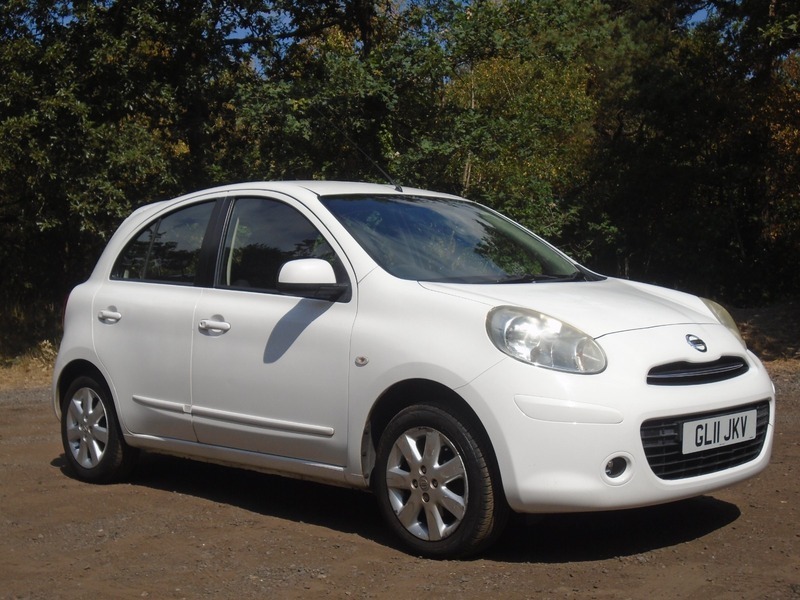 Nissan Micra Acenta White