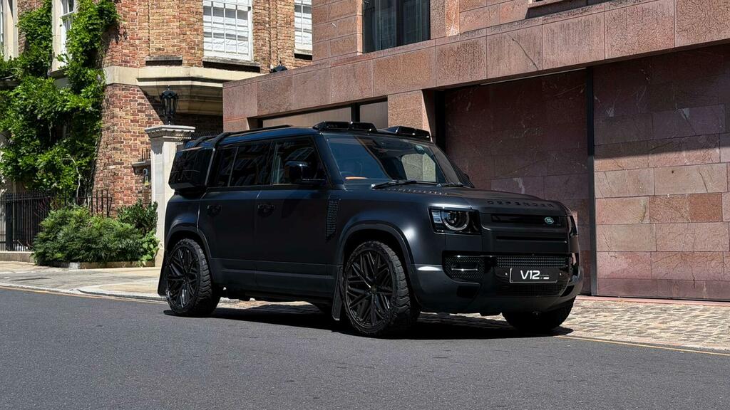 Land Rover Defender Hse Black #5