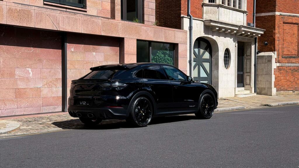 Porsche Cayenne Turbo Gt Black #2