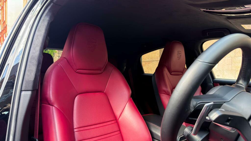 Porsche Cayenne Turbo Gt Black