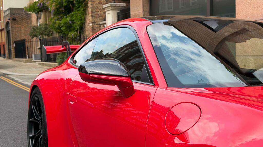 Porsche 911 911 Carrera 4S Black #24