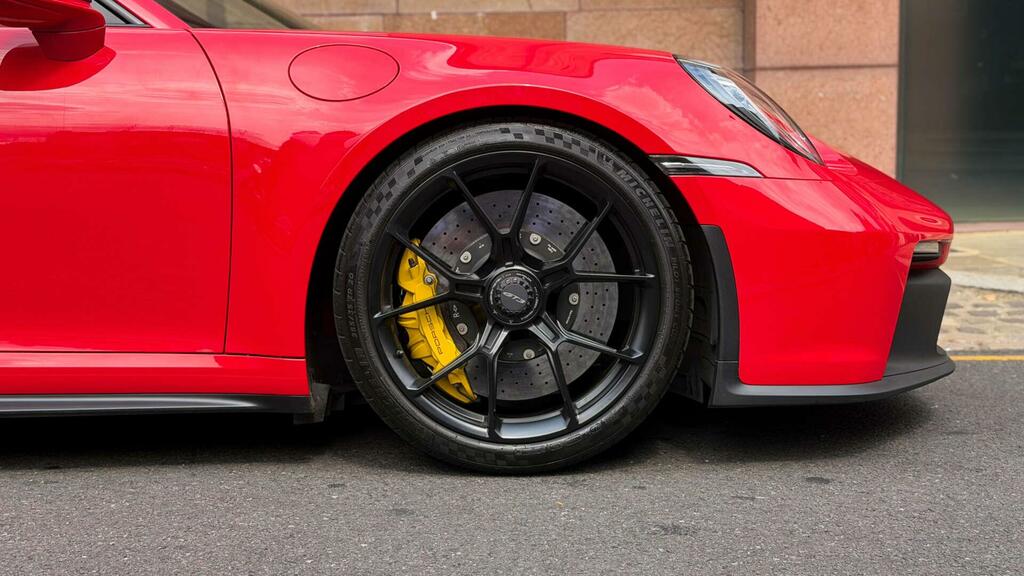Porsche 911 911 Carrera 4S Black #15