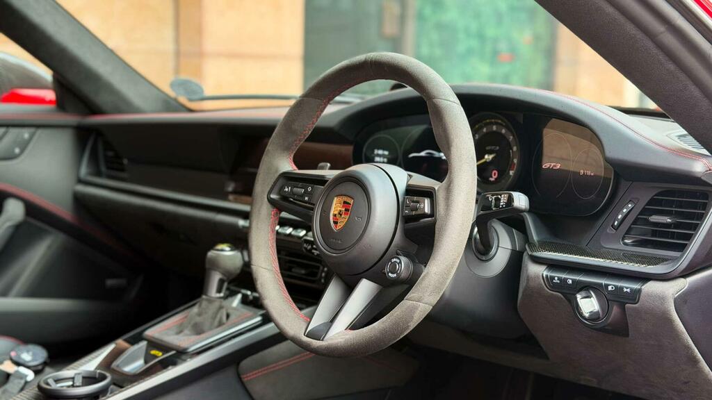 Porsche 911 911 Carrera 4S Black #29