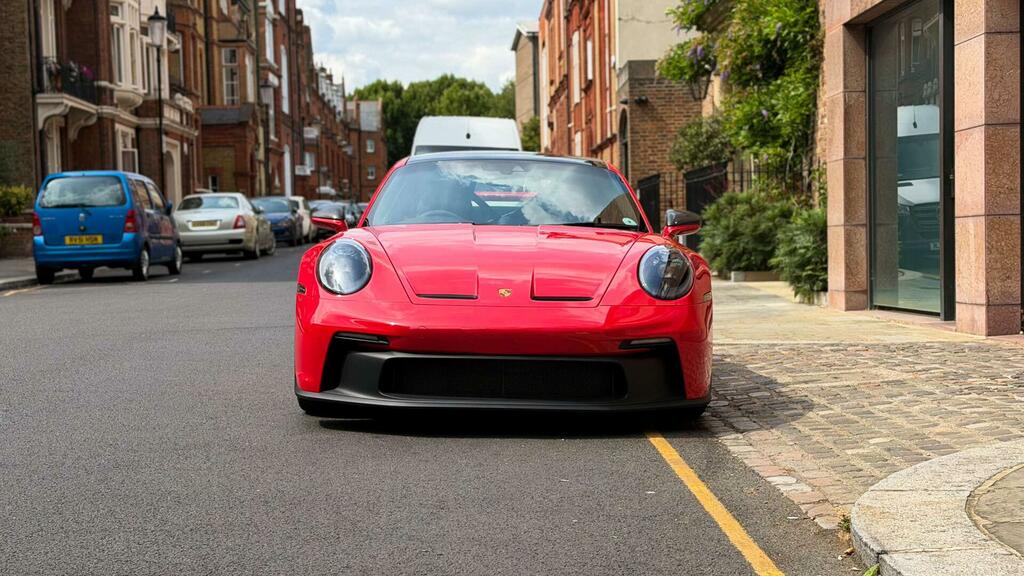 Porsche 911 911 Carrera 4S Black #18