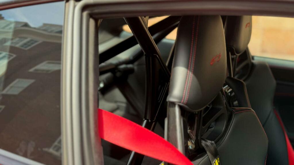 Porsche 911 911 Carrera 4S Black #28