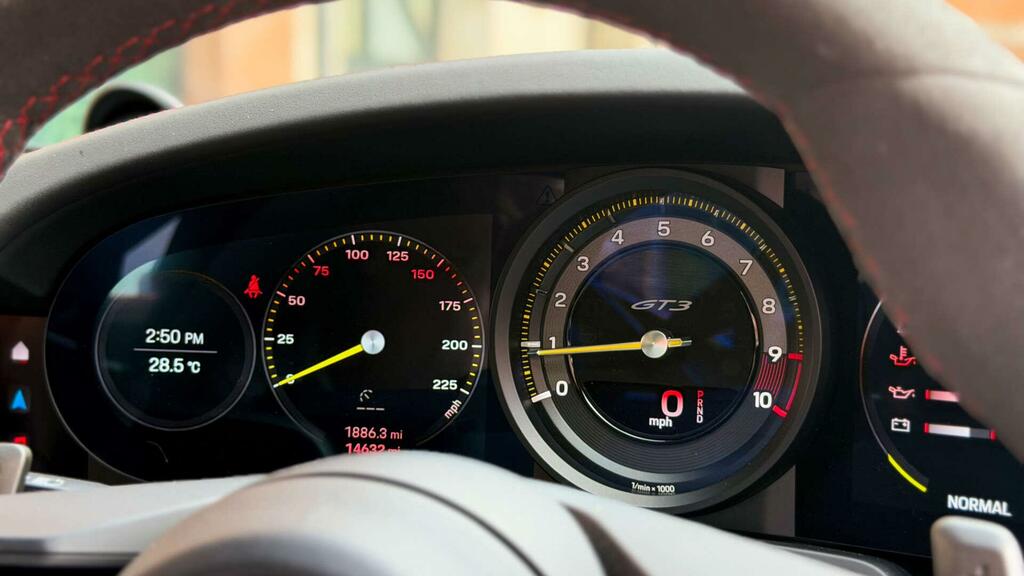 Porsche 911 911 Carrera 4S Black #36