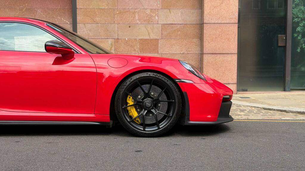 Porsche 911 911 Carrera 4S Black #14
