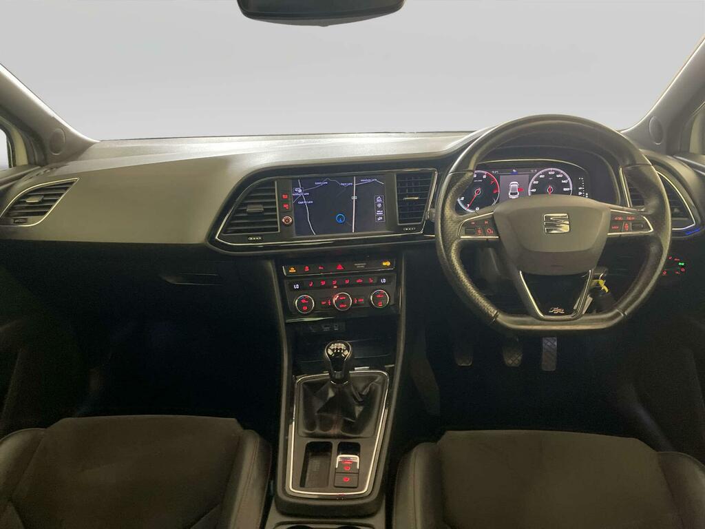 Seat Leon 1.5 Tsi Evo Fr Black Edition Hatchback White #2