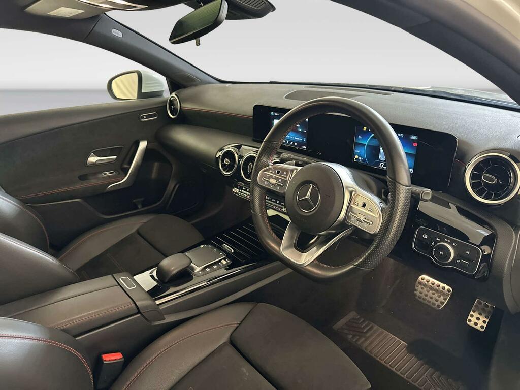 Mercedes-Benz A Class 1.3 A180 Amg Line Hatchback 7G-dct Euro White #13