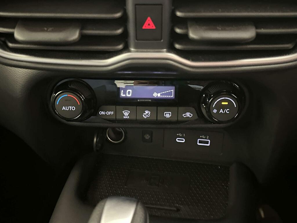 Nissan Juke Nissan Juke 1.0 Dig-t N-connecta Grey #19