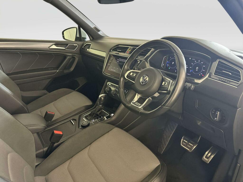 Volkswagen Tiguan Allspace 2.0 Tdi Match Black #14