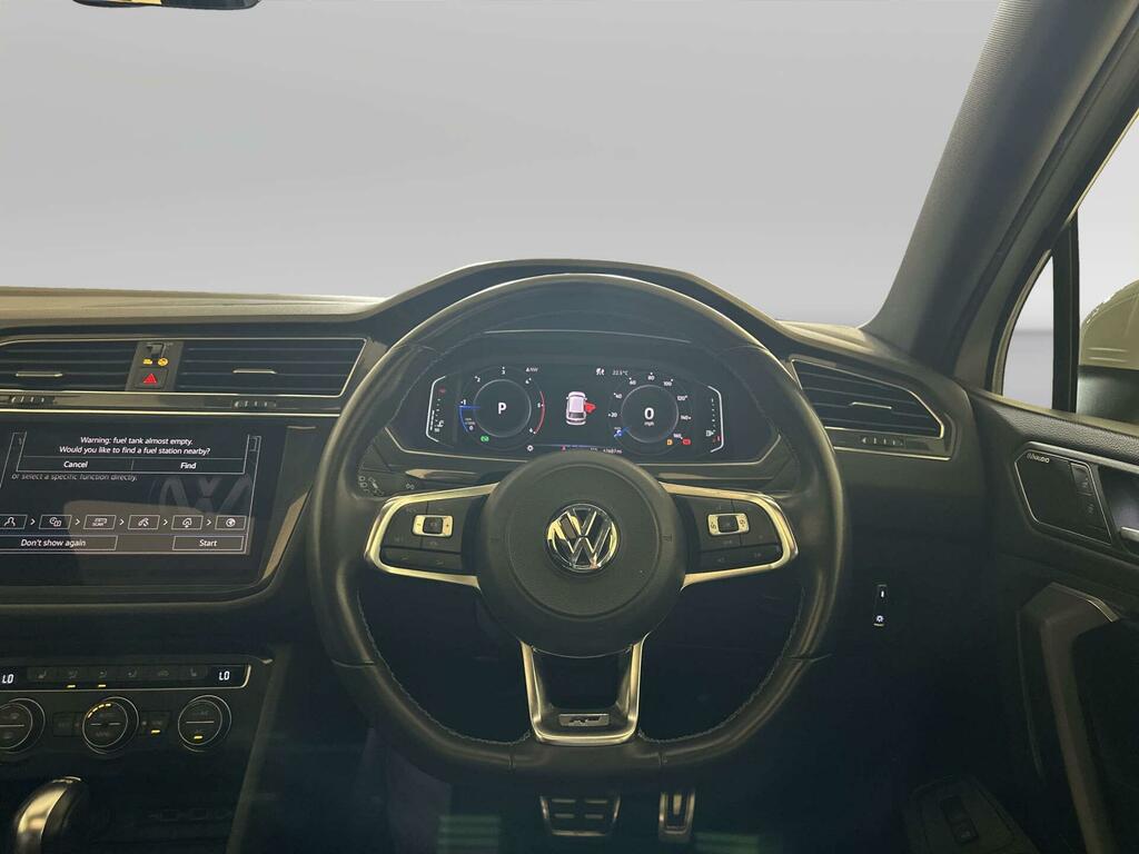 Volkswagen Tiguan Allspace 2.0 Tdi Match Black #15