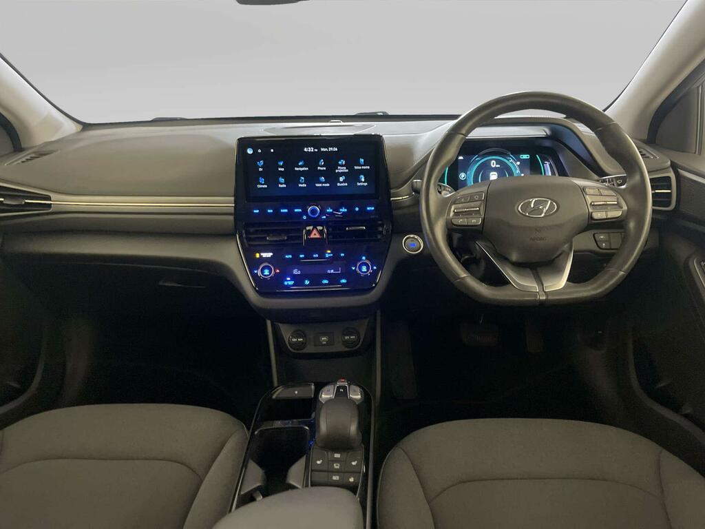Hyundai Ioniq 38.3Kwh Premium Hatchback 136 P Silver #2