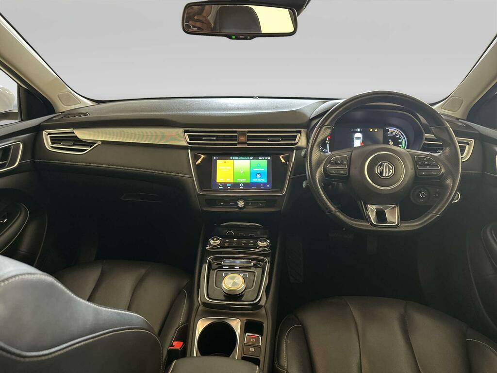 MG MG5 61.1Kwh Exclusive Long Range Estate A White #2