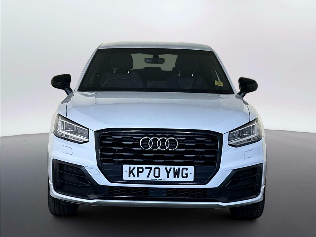 Audi Q2 1.5 Tfsi Cod 35 Black Edition Suv Manua White #3