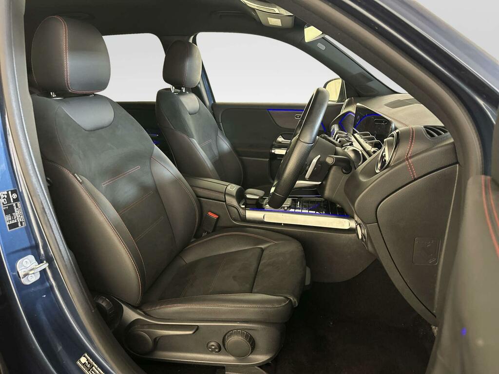 Mercedes-Benz EQB 300 66.5Kwh Amg Line 4Matic Black #11