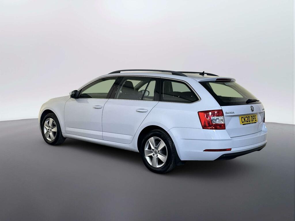 Skoda Octavia 1.6 Tdi Se Technology Estate Eur White #6