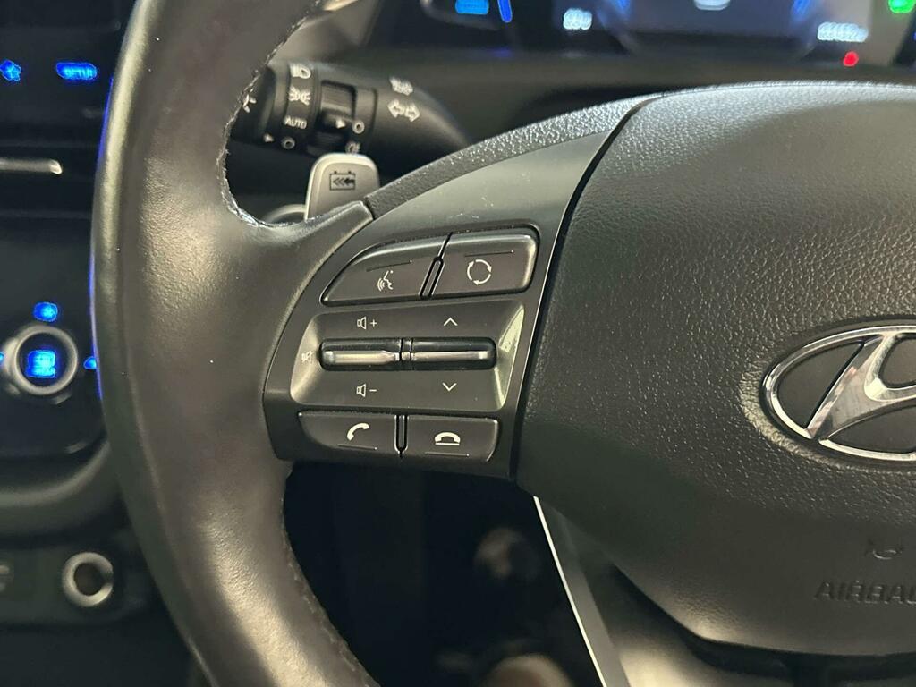 Hyundai Ioniq H-gdi Premium White #16