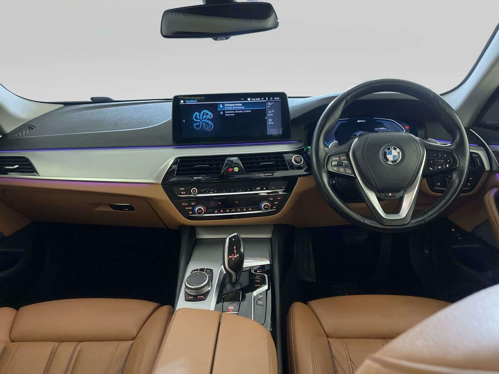 BMW 5 Series 2.0 530E 12Kwh Se Touring Plug-in Hybri Black #2