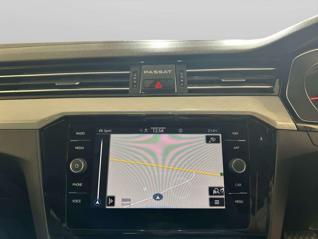 Volkswagen Passat Estate Sel 1.5 Tsi 150Ps 7-Speed Dsg Black #20
